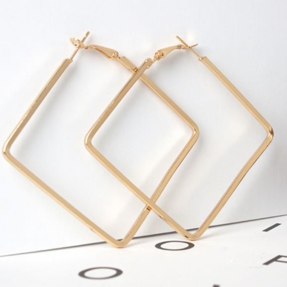 Beautiful golden square shape Fancy Metallic hoop earrings - Picture 4 of 6